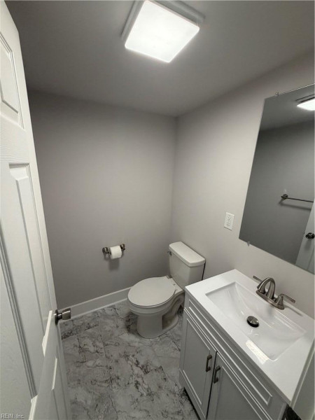 Photo 7 of 17 residential for sale in Portsmouth virginia
