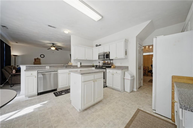 Photo 10 of 27 residential for sale in Suffolk virginia Photo 10 of 27 residential for sale in Suffolk virginia