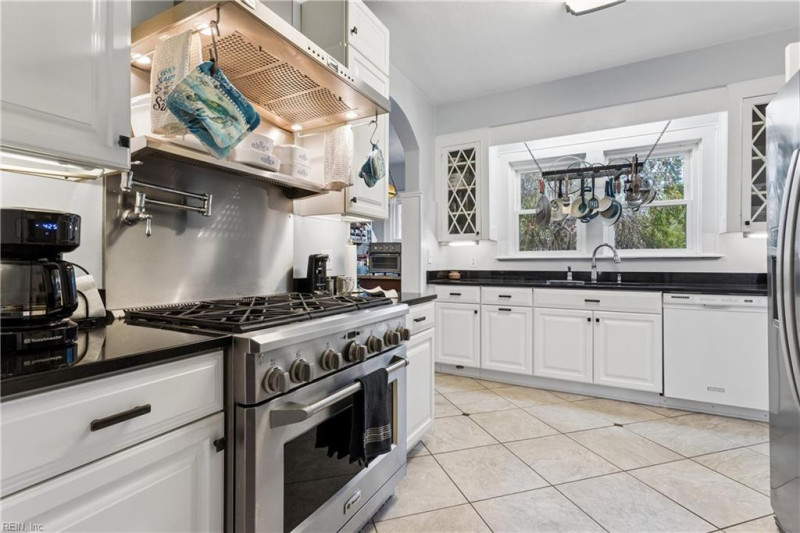 Photo 15 of 50 residential for sale in Norfolk virginia