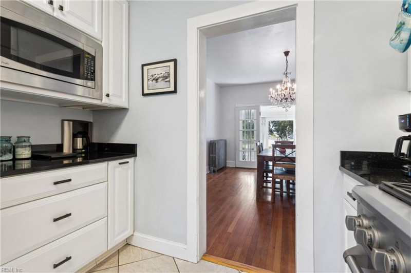 Photo 16 of 50 residential for sale in Norfolk virginia
