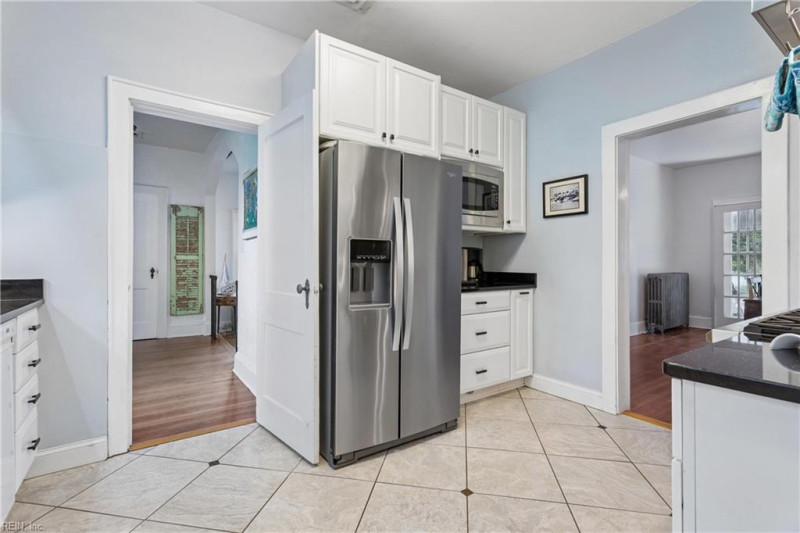 Photo 18 of 50 residential for sale in Norfolk virginia