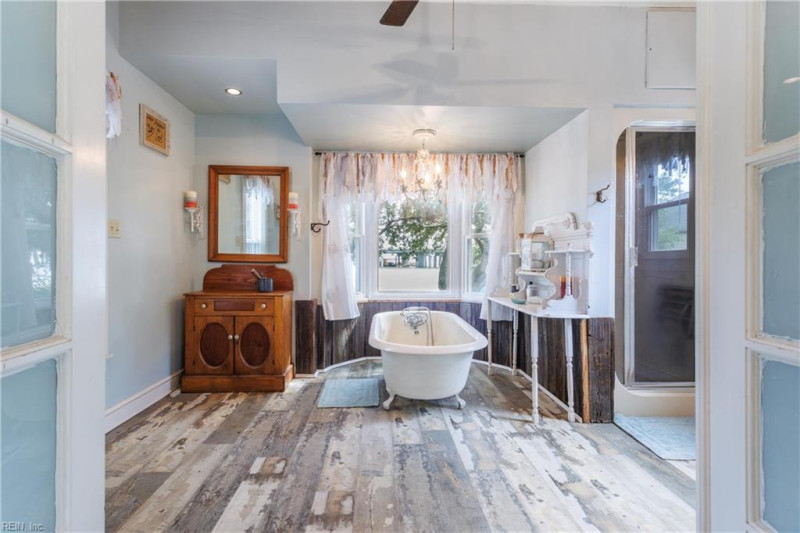 Photo 27 of 50 residential for sale in Norfolk virginia