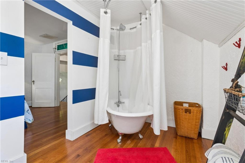 Photo 33 of 50 residential for sale in Norfolk virginia