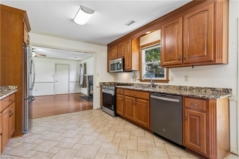 Photo 13 of 48 residential for sale in Newport News virginia Photo 13 of 48 residential for sale in Newport News virginia