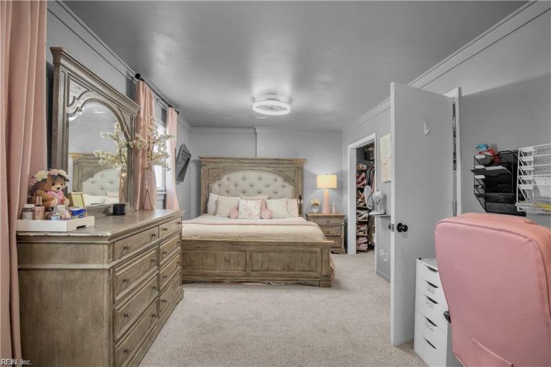 Photo 13 of 18 residential for sale in Chesapeake virginia