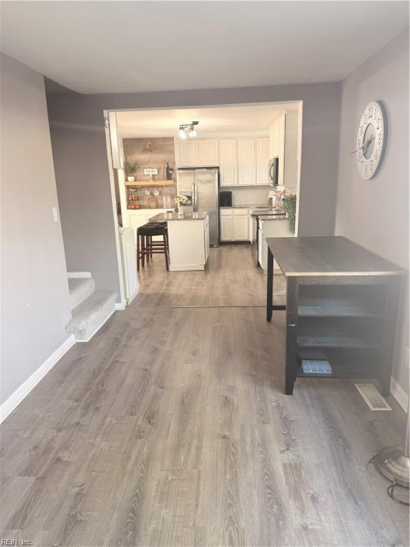 Photo 7 of 18 residential for sale in Chesapeake virginia