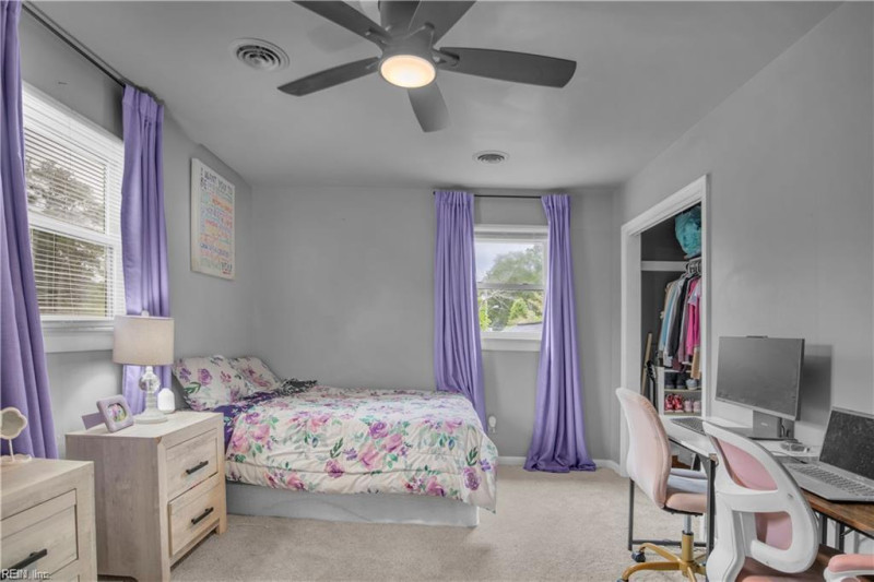 Photo 9 of 18 residential for sale in Chesapeake virginia