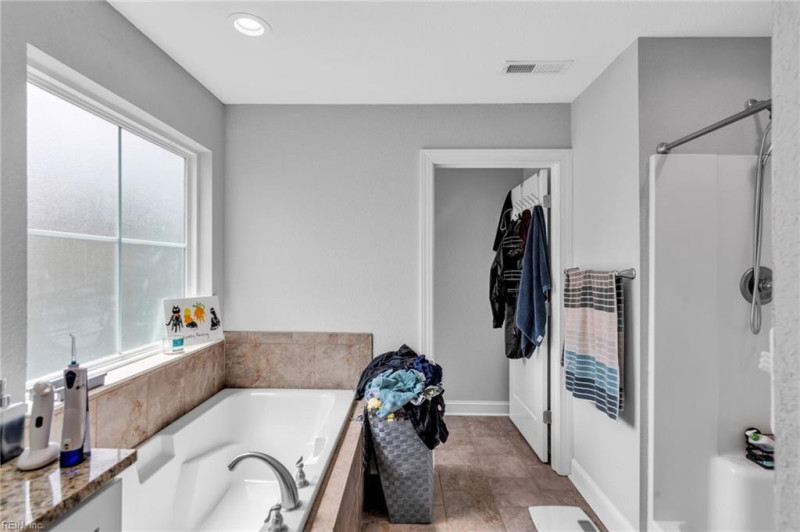 Photo 14 of 15 residential for sale in Norfolk virginia