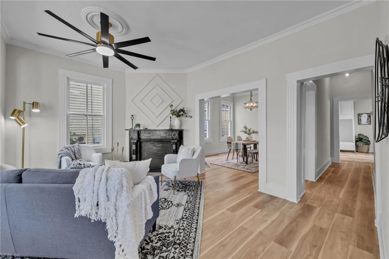 Photo 3 of 39 residential for sale in Portsmouth virginia