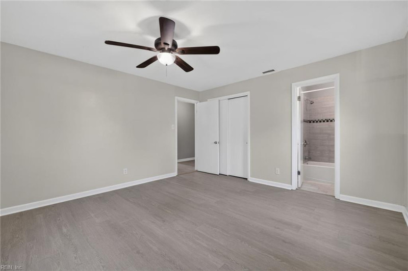 Photo 14 of 30 residential for sale in Chesapeake virginia