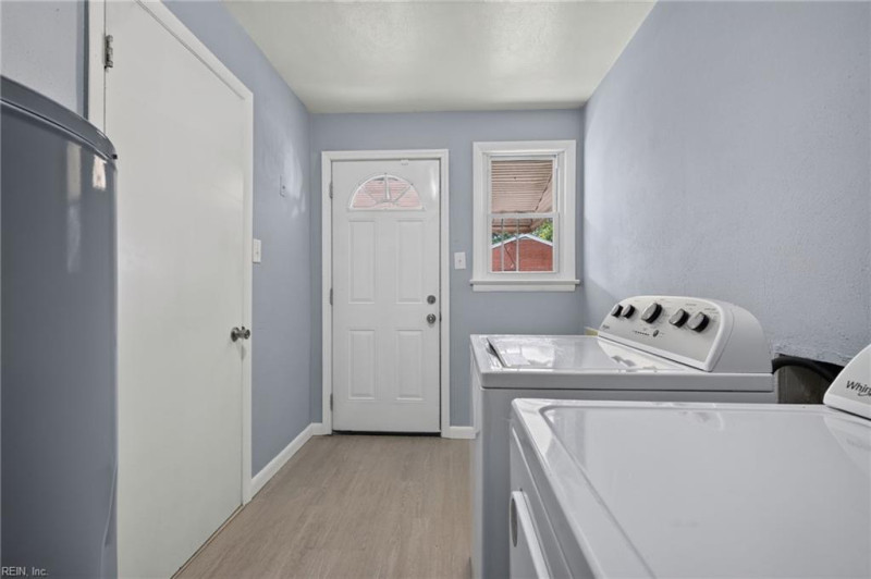 Photo 23 of 30 residential for sale in Chesapeake virginia