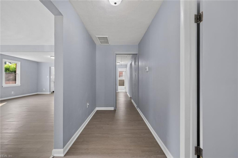 Photo 6 of 30 residential for sale in Chesapeake virginia