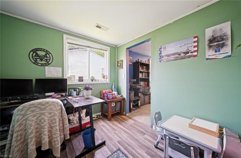 Photo 15 of 34 residential for sale in Hampton virginia