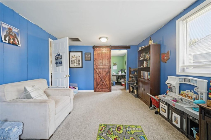 Photo 16 of 34 residential for sale in Hampton virginia