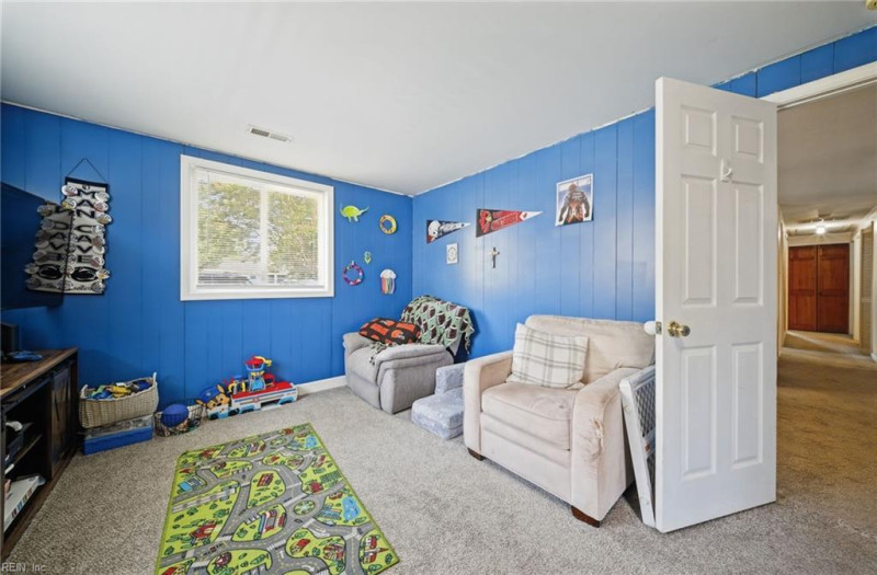 Photo 17 of 34 residential for sale in Hampton virginia
