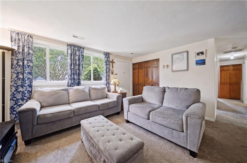 Photo 8 of 34 residential for sale in Hampton virginia