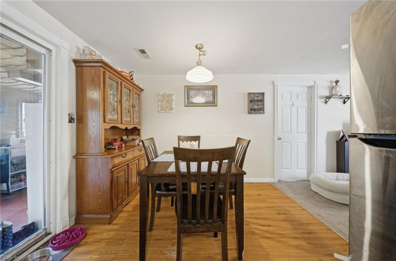 Photo 9 of 34 residential for sale in Hampton virginia