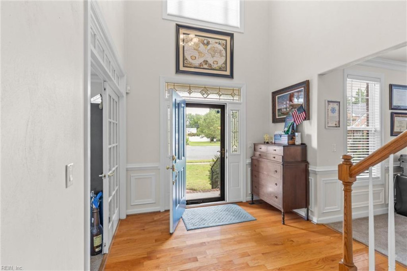 Photo 4 of 34 residential for sale in Chesapeake virginia