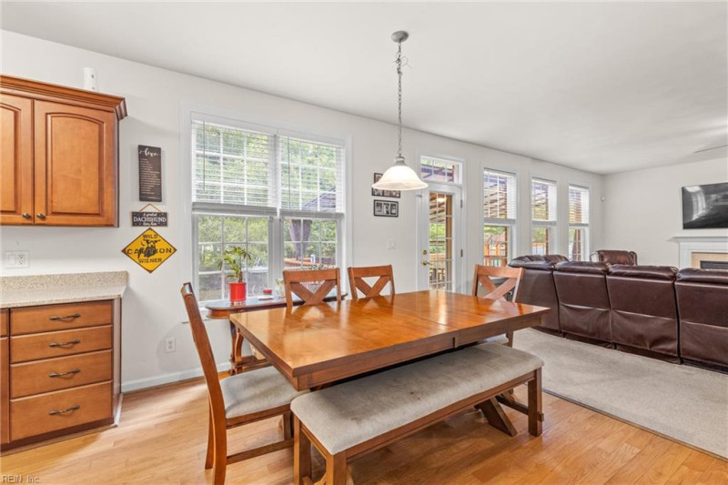 Photo 9 of 34 residential for sale in Chesapeake virginia