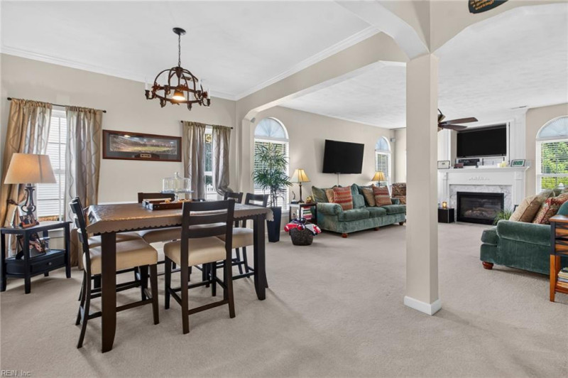 Photo 10 of 50 residential for sale in Chesapeake virginia