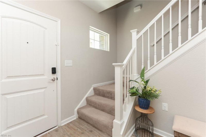 Photo 26 of 45 residential for sale in Chesapeake virginia