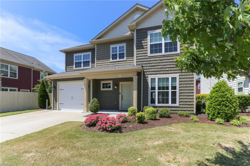 Photo 3 of 45 residential for sale in Chesapeake virginia