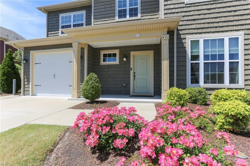 Photo 5 of 45 residential for sale in Chesapeake virginia
