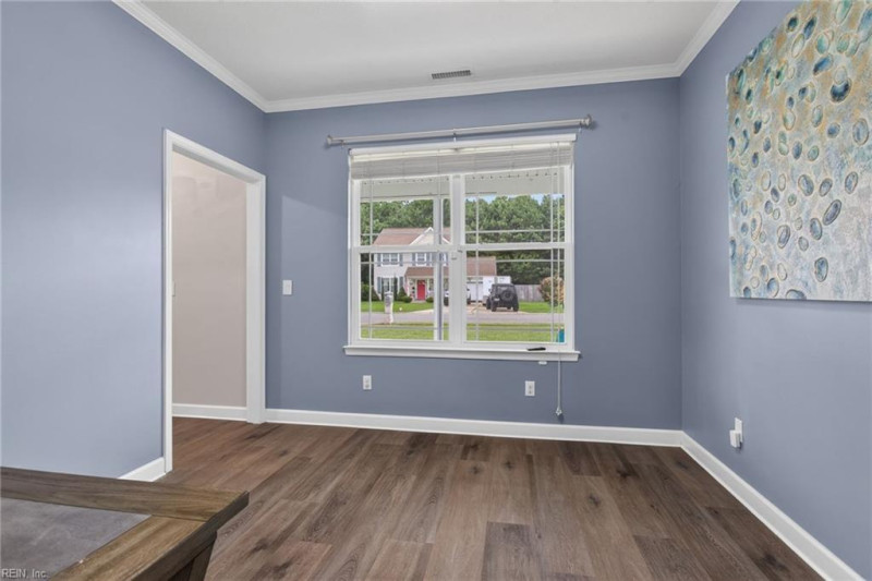 Photo 12 of 28 residential for sale in Gloucester County virginia