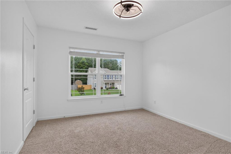 Photo 19 of 28 residential for sale in Gloucester County virginia