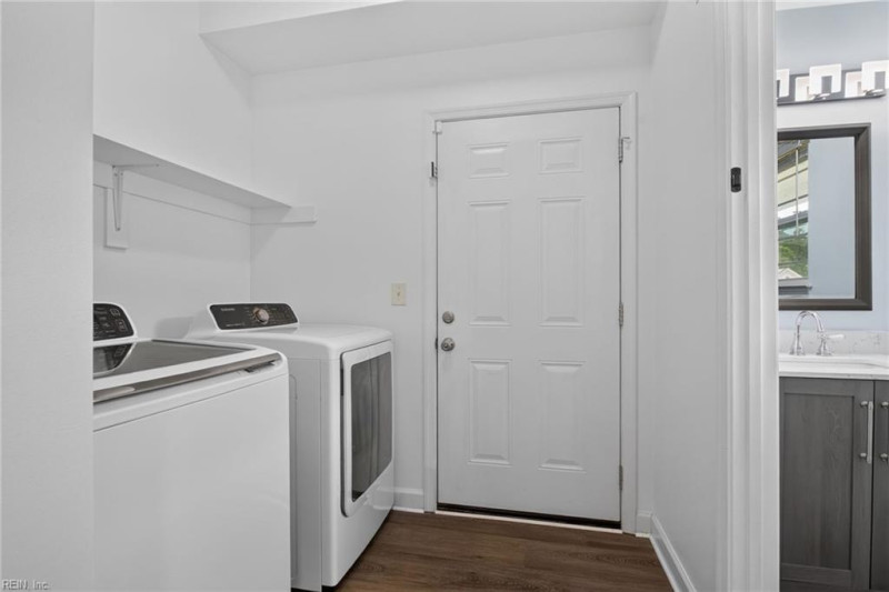 Photo 23 of 28 residential for sale in Gloucester County virginia
