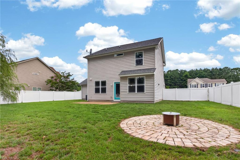 Photo 25 of 28 residential for sale in Gloucester County virginia