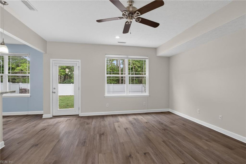 Photo 9 of 28 residential for sale in Gloucester County virginia