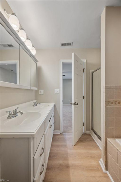 Photo 34 of 47 residential for sale in Norfolk virginia Photo 34 of 47 residential for sale in Norfolk virginia
