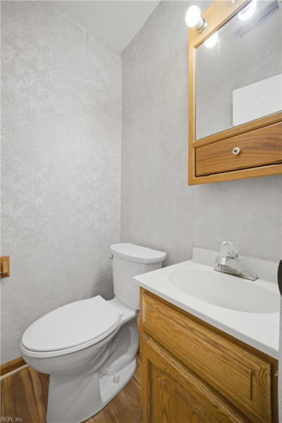Photo 18 of 22 residential for sale in Chesapeake virginia