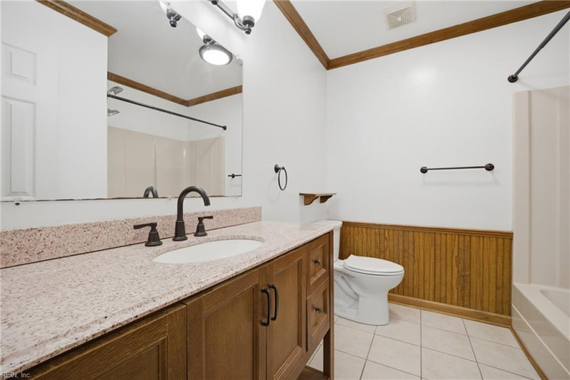 Photo 9 of 22 residential for sale in Chesapeake virginia