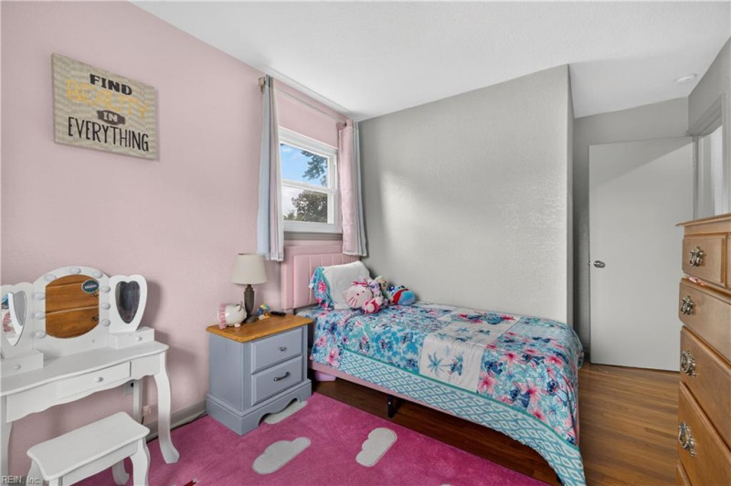 Photo 16 of 38 residential for sale in Virginia Beach virginia
