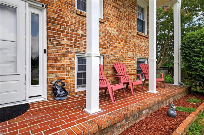 Photo 2 of 38 residential for sale in Virginia Beach virginia