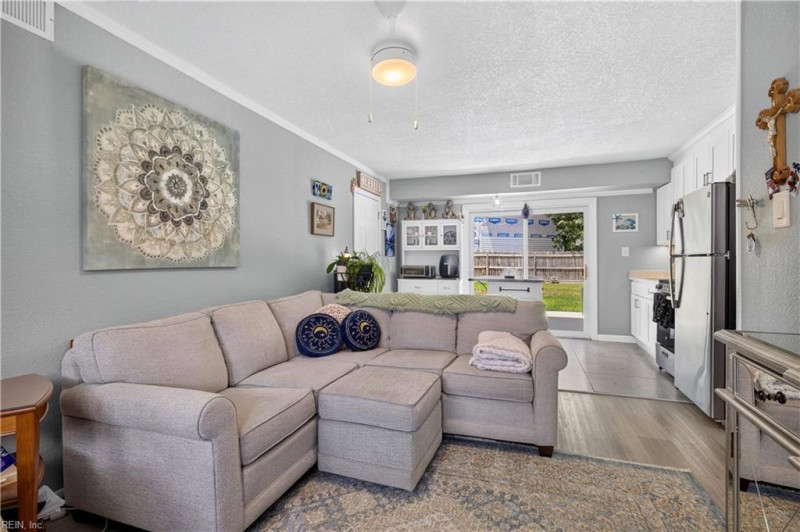 Photo 21 of 38 residential for sale in Virginia Beach virginia