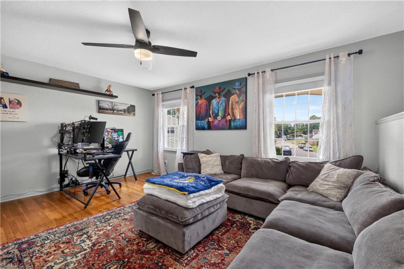Photo 7 of 38 residential for sale in Virginia Beach virginia