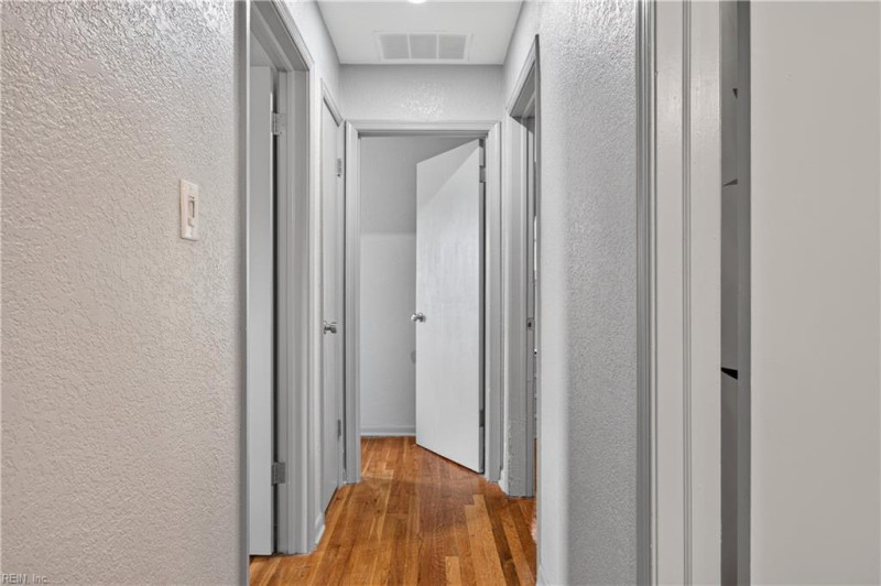 Photo 9 of 38 residential for sale in Virginia Beach virginia