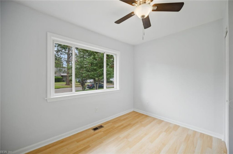 Photo 12 of 39 residential for sale in Chesapeake virginia Photo 12 of 39 residential for sale in Chesapeake virginia
