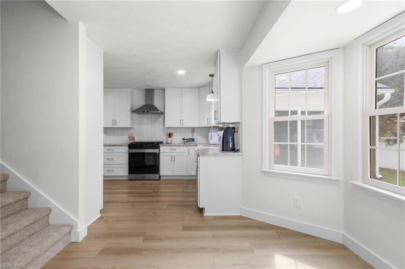 Photo 23 of 50 residential for sale in Chesapeake virginia