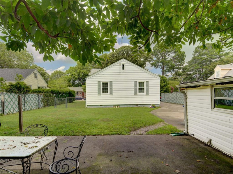 Photo 21 of 24 residential for sale in Portsmouth virginia Photo 21 of 24 residential for sale in Portsmouth virginia