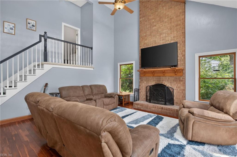 Photo 10 of 46 residential for sale in Chesapeake virginia