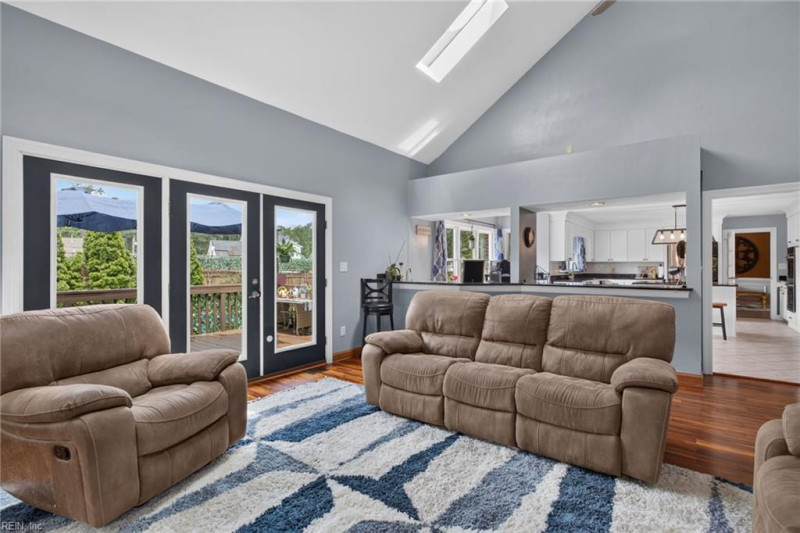 Photo 11 of 46 residential for sale in Chesapeake virginia