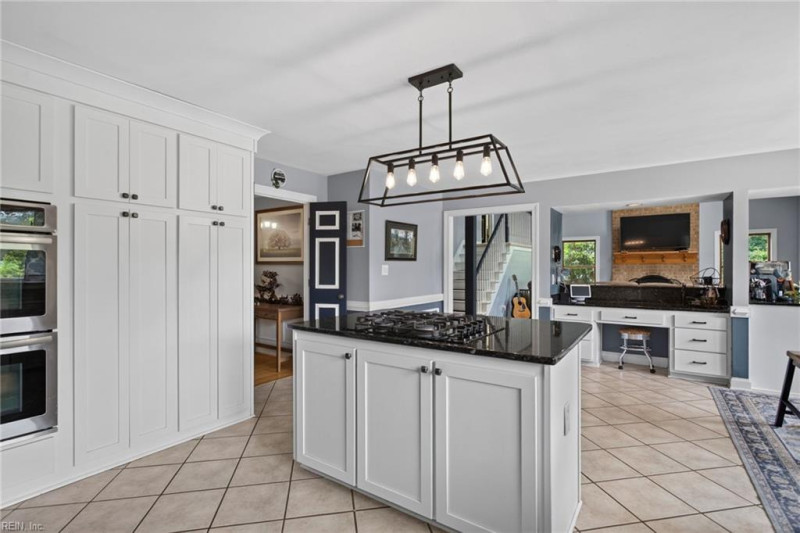 Photo 16 of 46 residential for sale in Chesapeake virginia