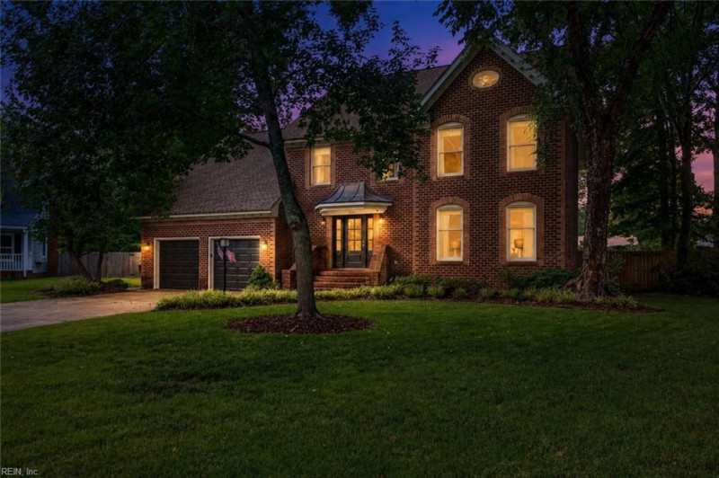 Photo 2 of 46 residential for sale in Chesapeake virginia