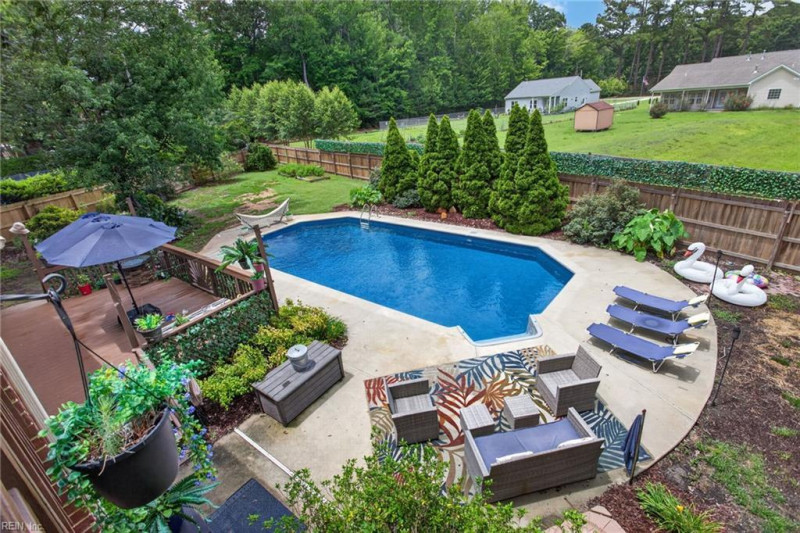 Photo 4 of 46 residential for sale in Chesapeake virginia