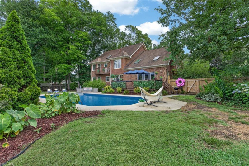 Photo 40 of 46 residential for sale in Chesapeake virginia