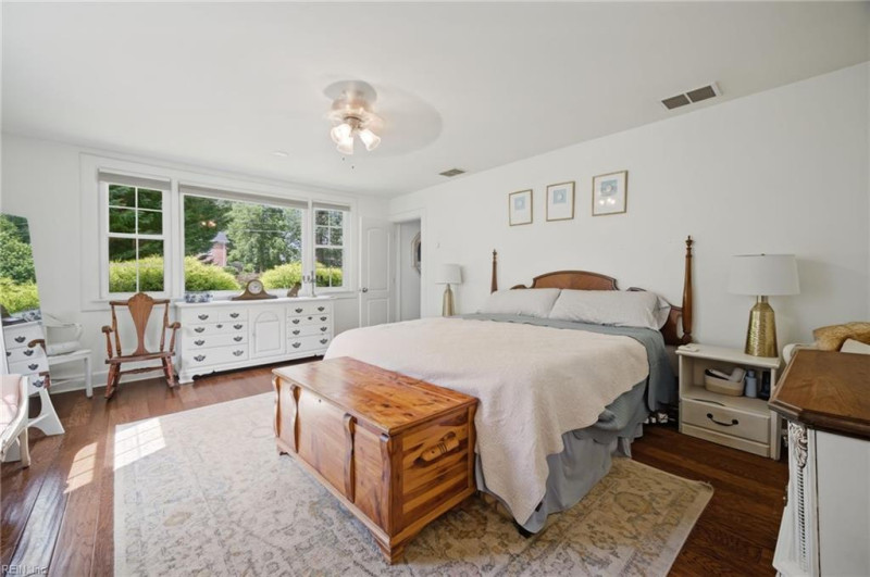 Photo 10 of 29 residential for sale in Norfolk virginia